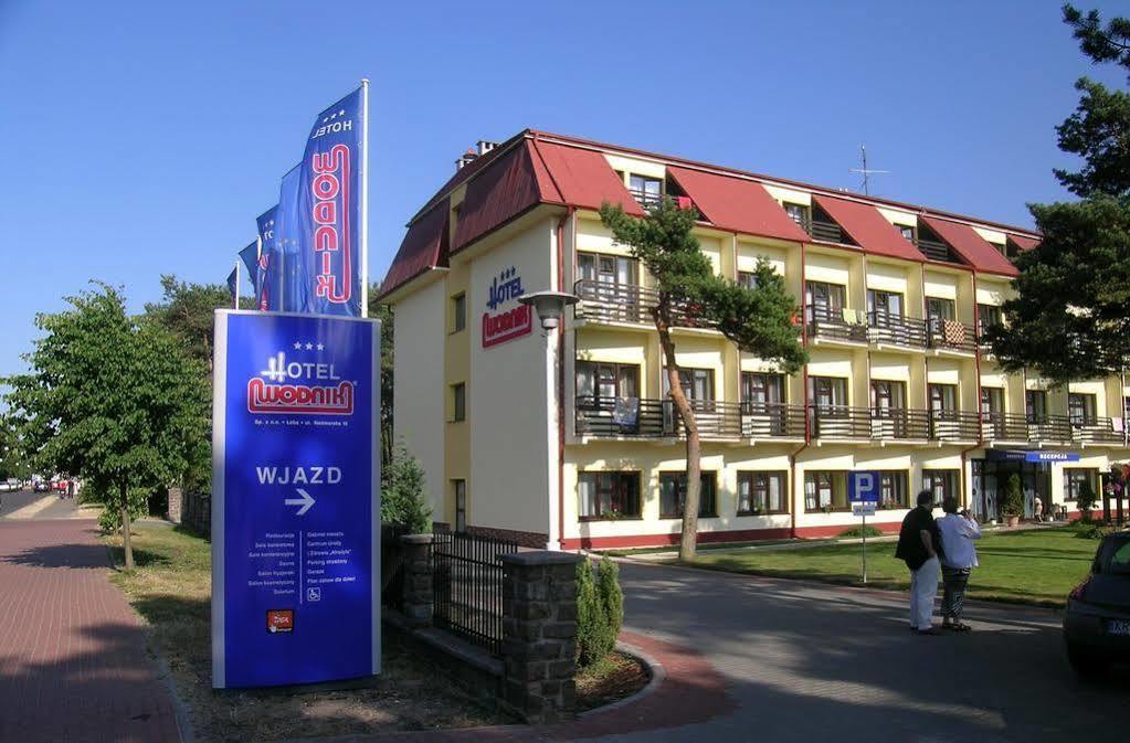 Hotel Wodnik Łeba Exteriör bild
